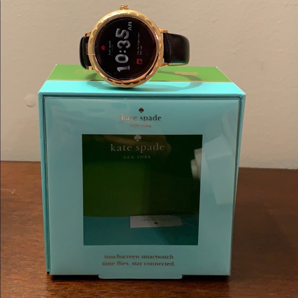 Kate Spade Scallop Touchscreen Smartwatch